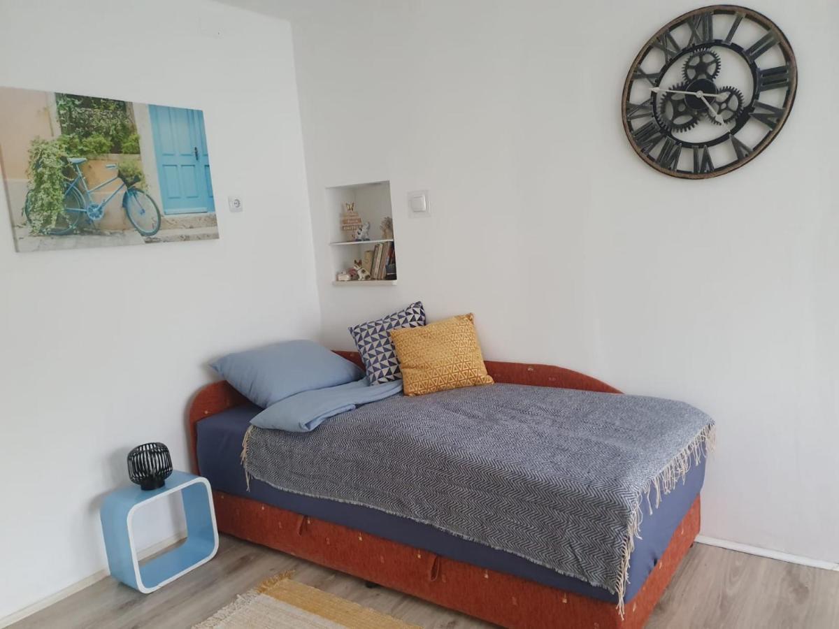 Apartment Hh Klara *